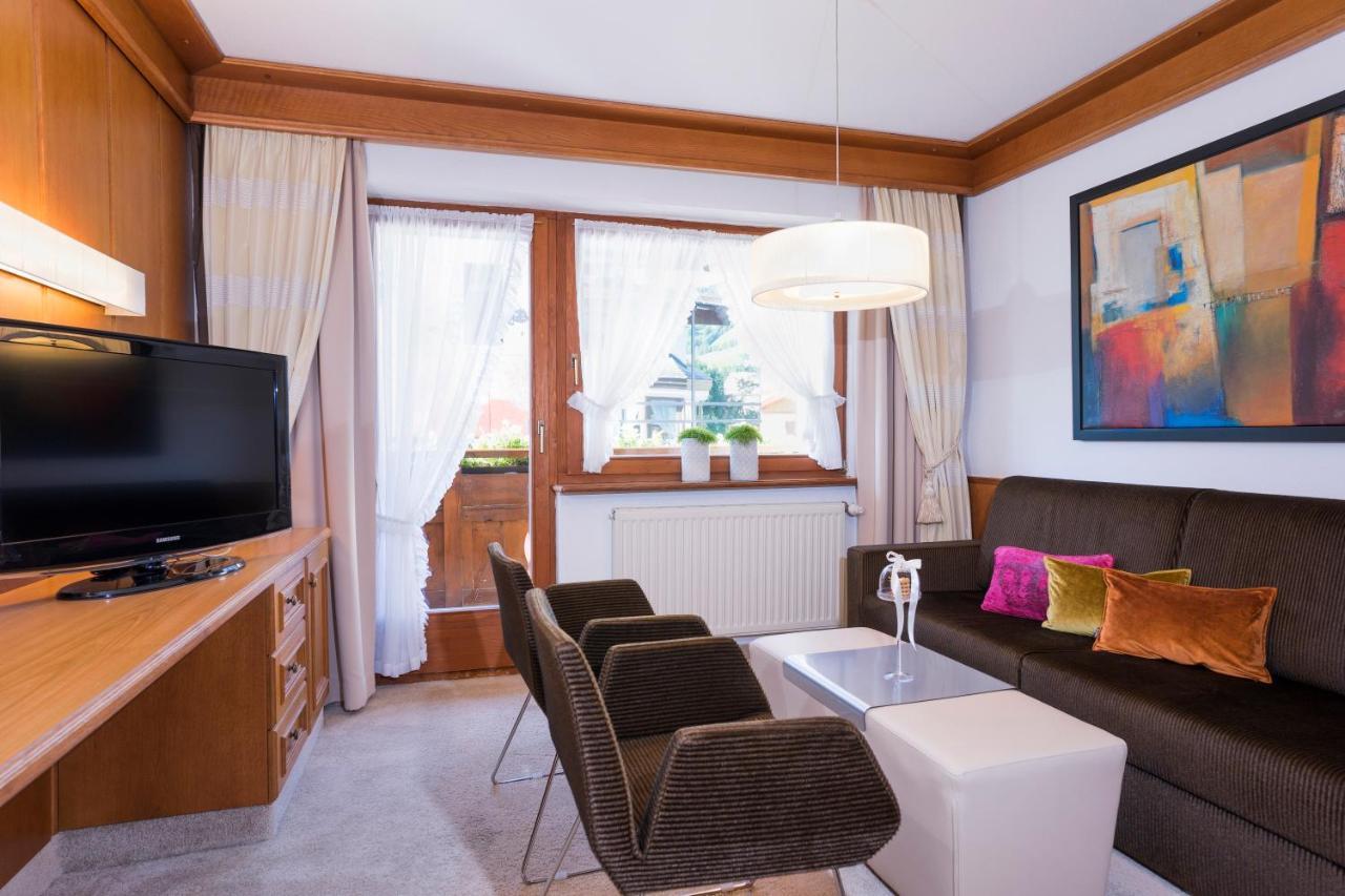 נאודרס Alpen-Comfort-Hotel Central מראה חיצוני תמונה