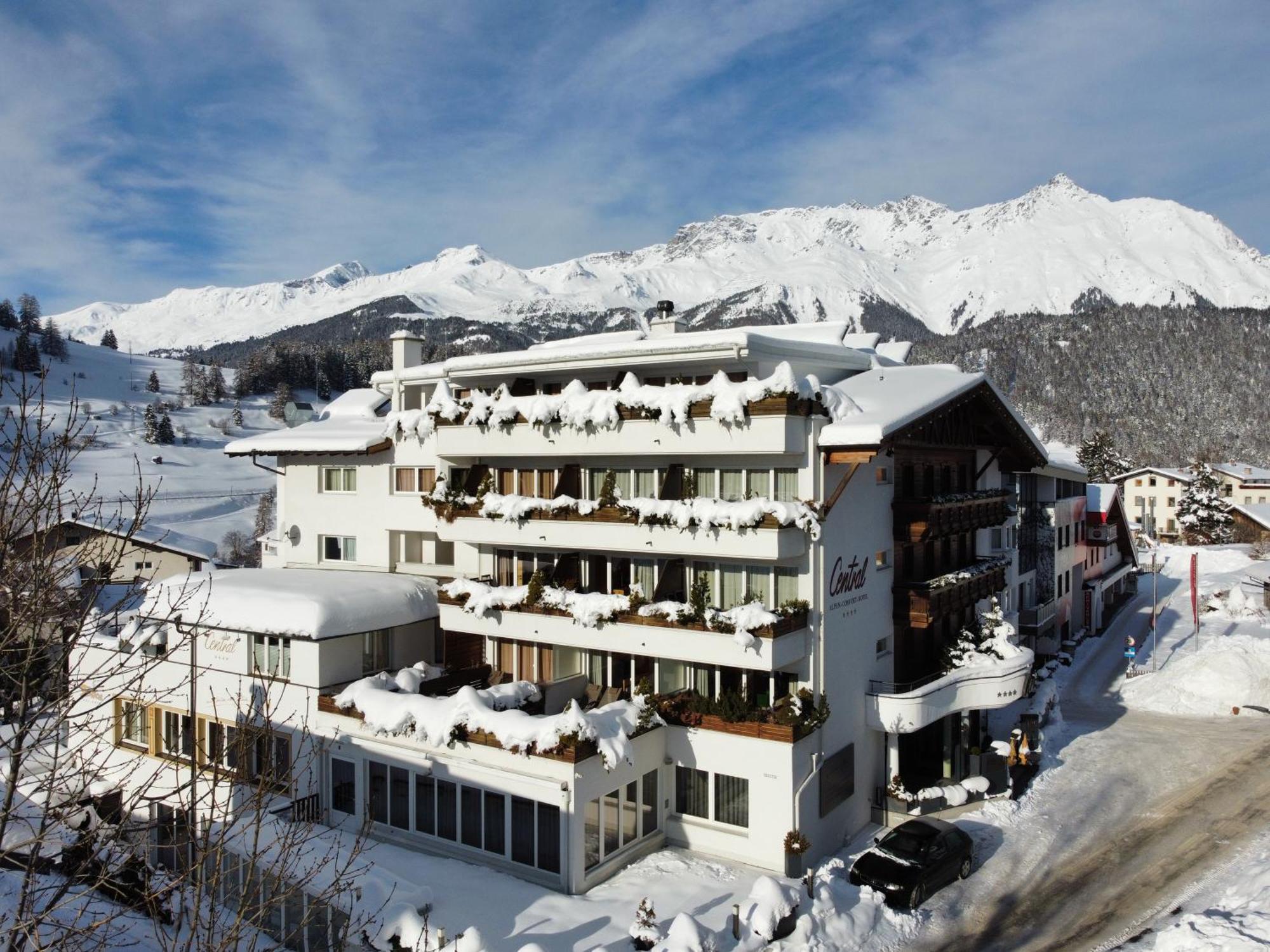 נאודרס Alpen-Comfort-Hotel Central מראה חיצוני תמונה